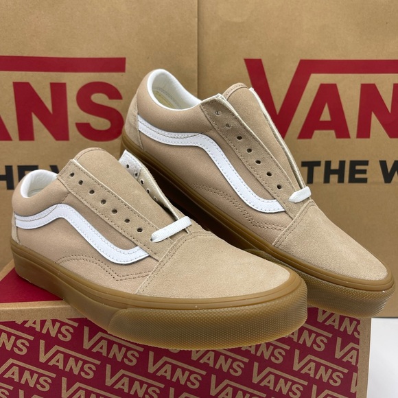 Vans WMNS Beige and White Sneakers
Old Skool
Sesame/Gum
VN0A38G1QA2 Sneakers - Picture 12 of 16